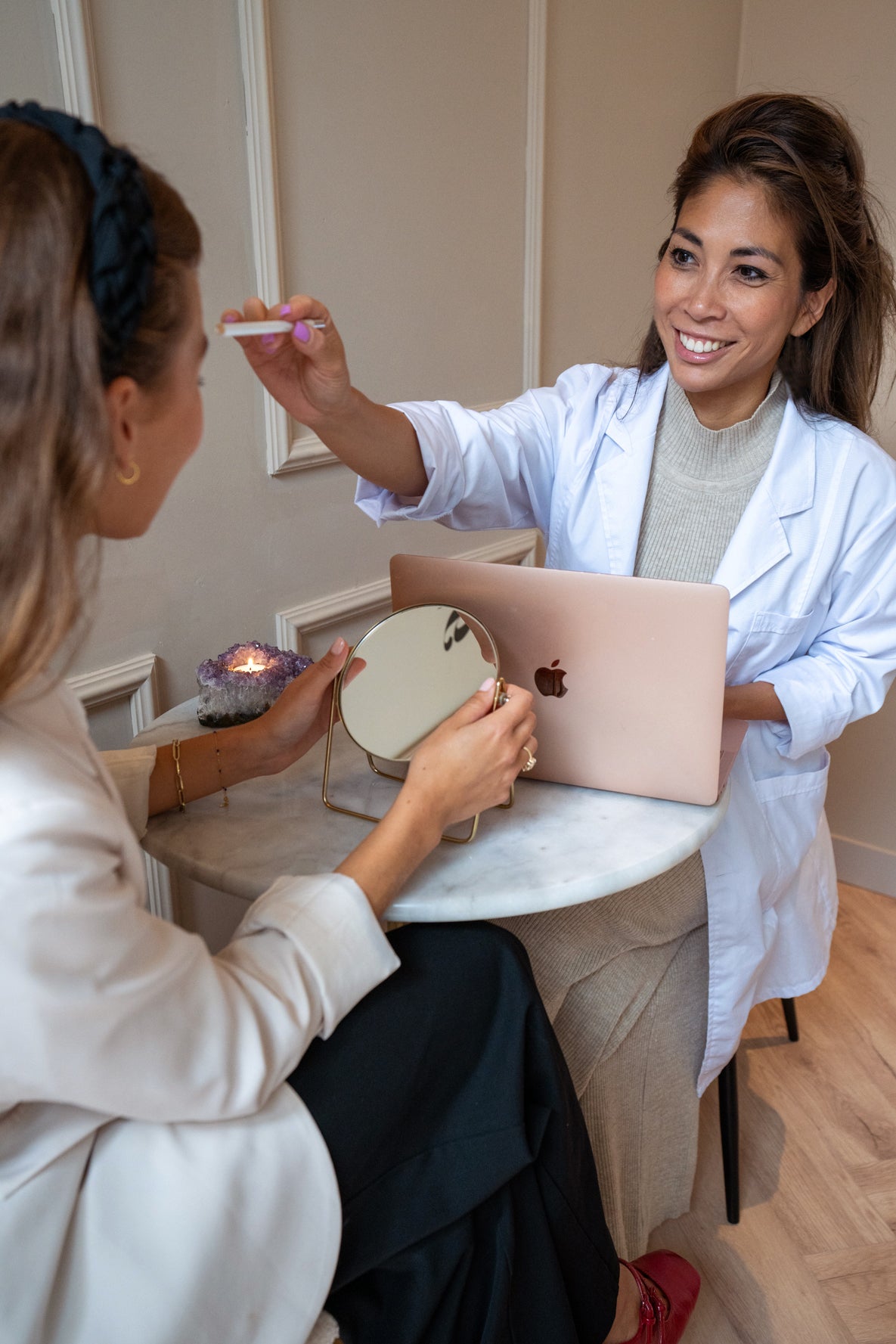 Dr. Ayleen - Medische Expertise