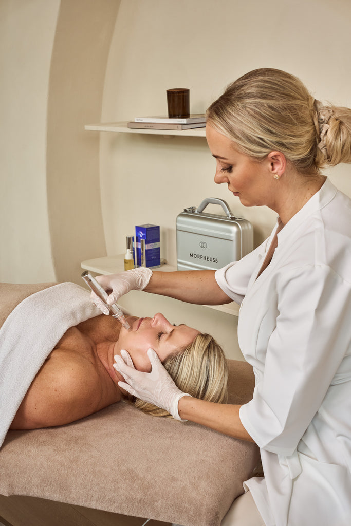 Microneedling bij Glow Institute